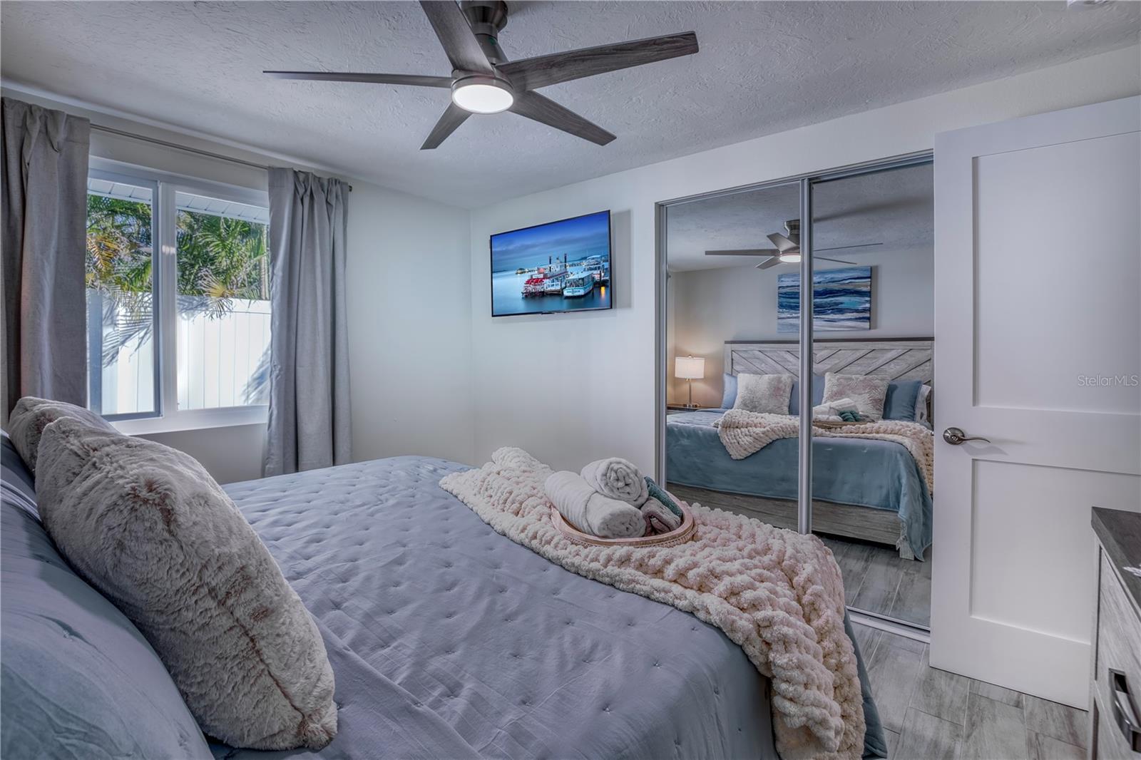 Image 7 of 49 For 3604 Gulf Drive A And B