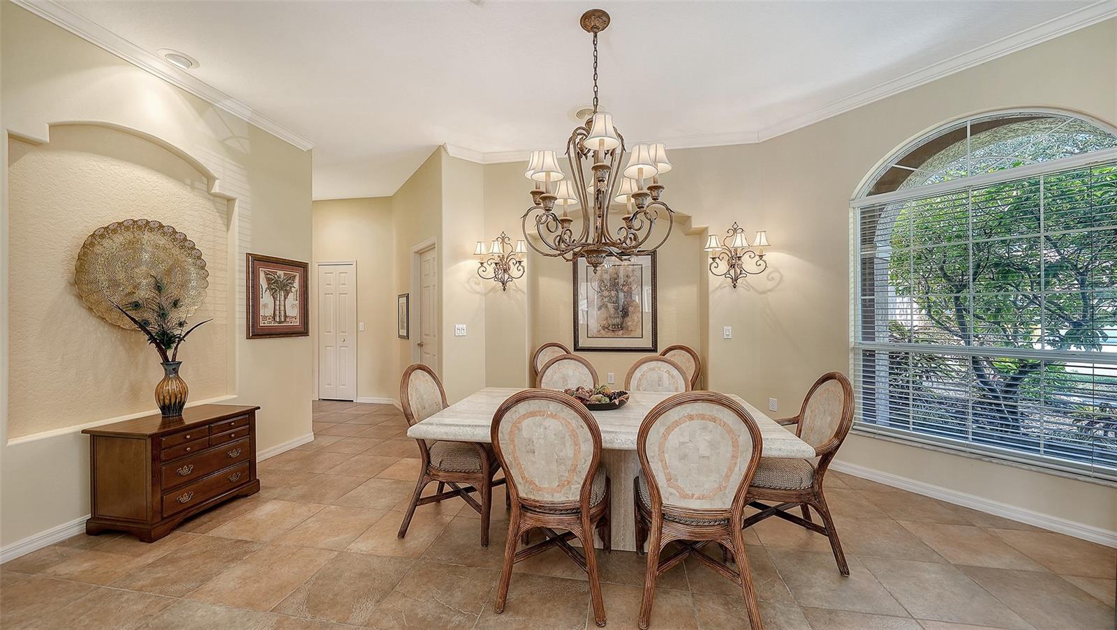 Image 11 of 52 For 8544 Park Shore Lane