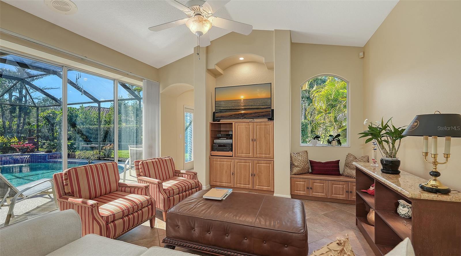 Image 22 of 52 For 8544 Park Shore Lane