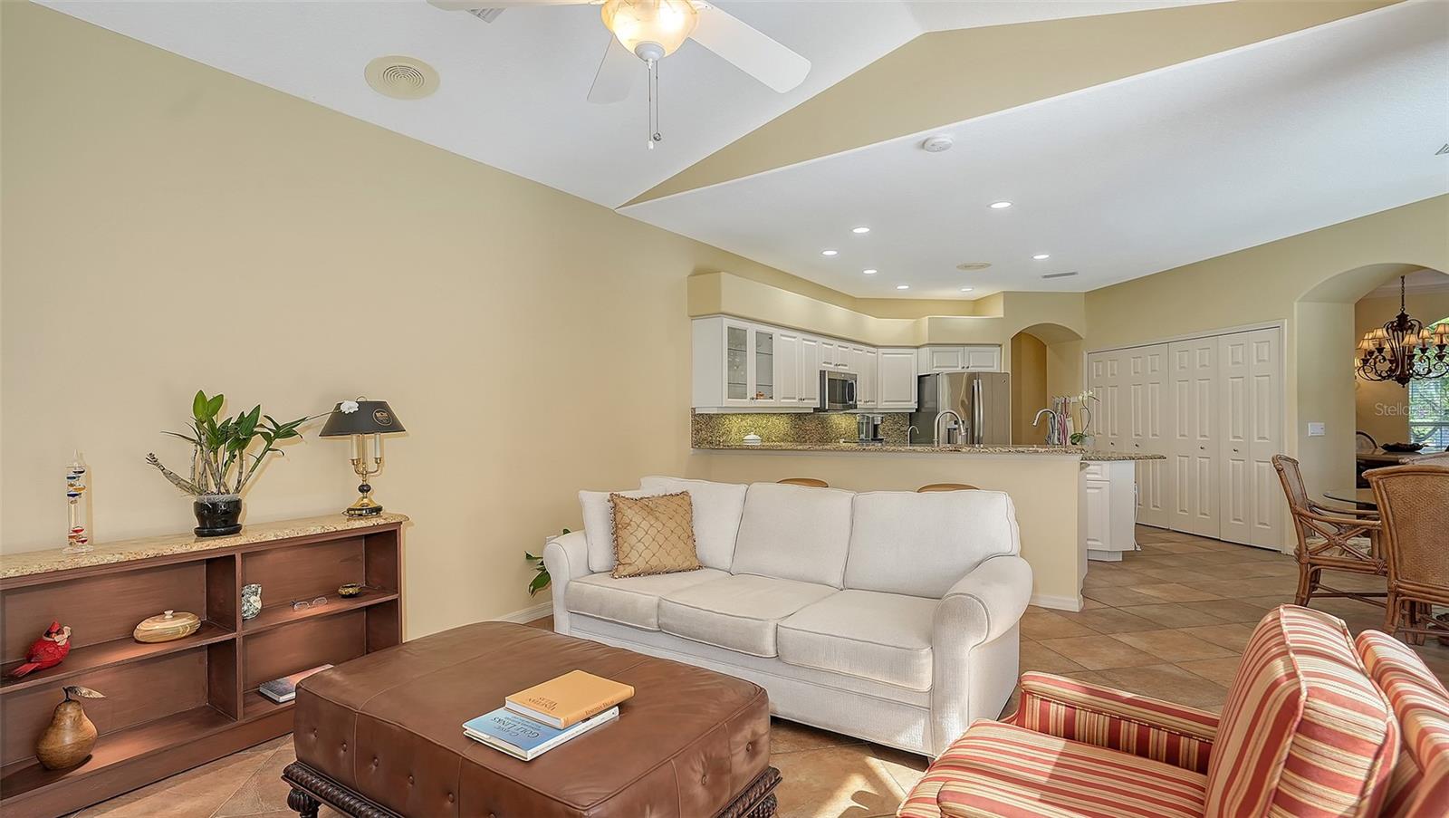 Image 23 of 52 For 8544 Park Shore Lane