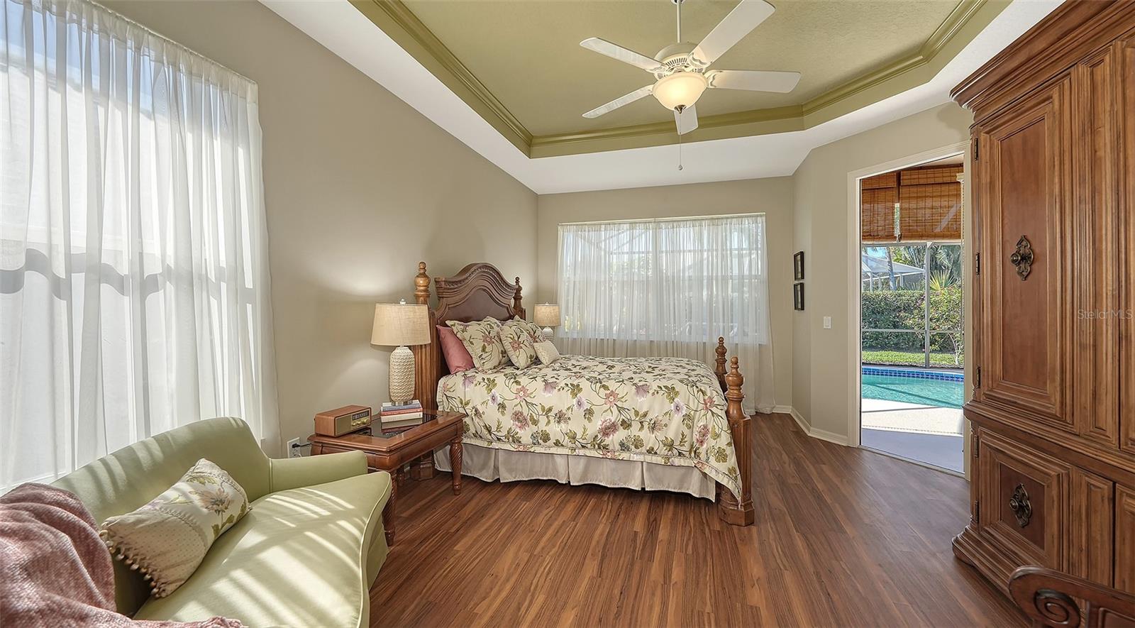 Image 25 of 52 For 8544 Park Shore Lane