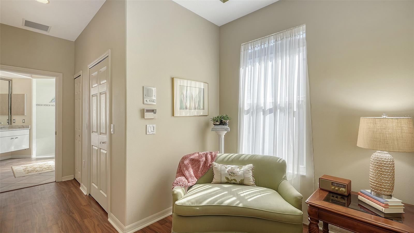 Image 27 of 52 For 8544 Park Shore Lane