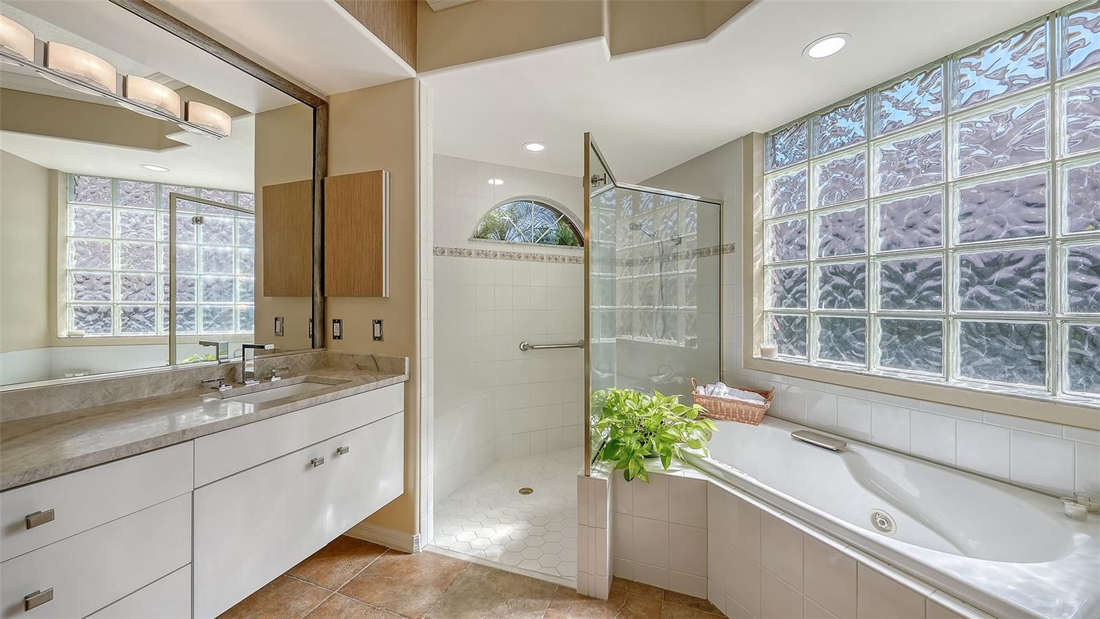 Image 29 of 52 For 8544 Park Shore Lane