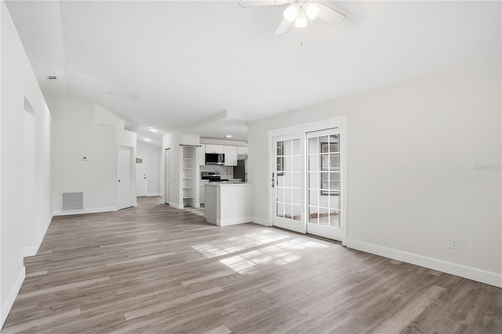 Image 5 of 13 For 6438 Hudson Road