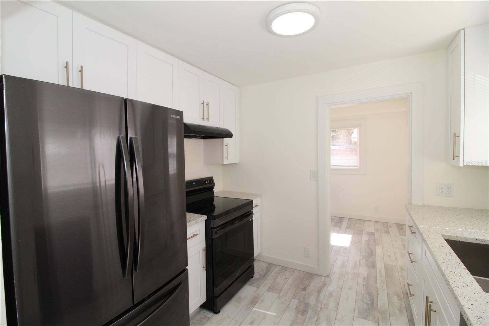 Image 10 of 29 For 5235 Calle De Costa Rica