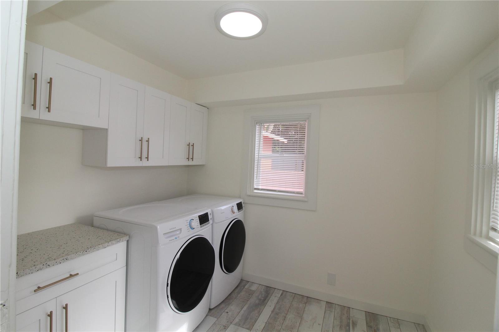 Image 11 of 29 For 5235 Calle De Costa Rica