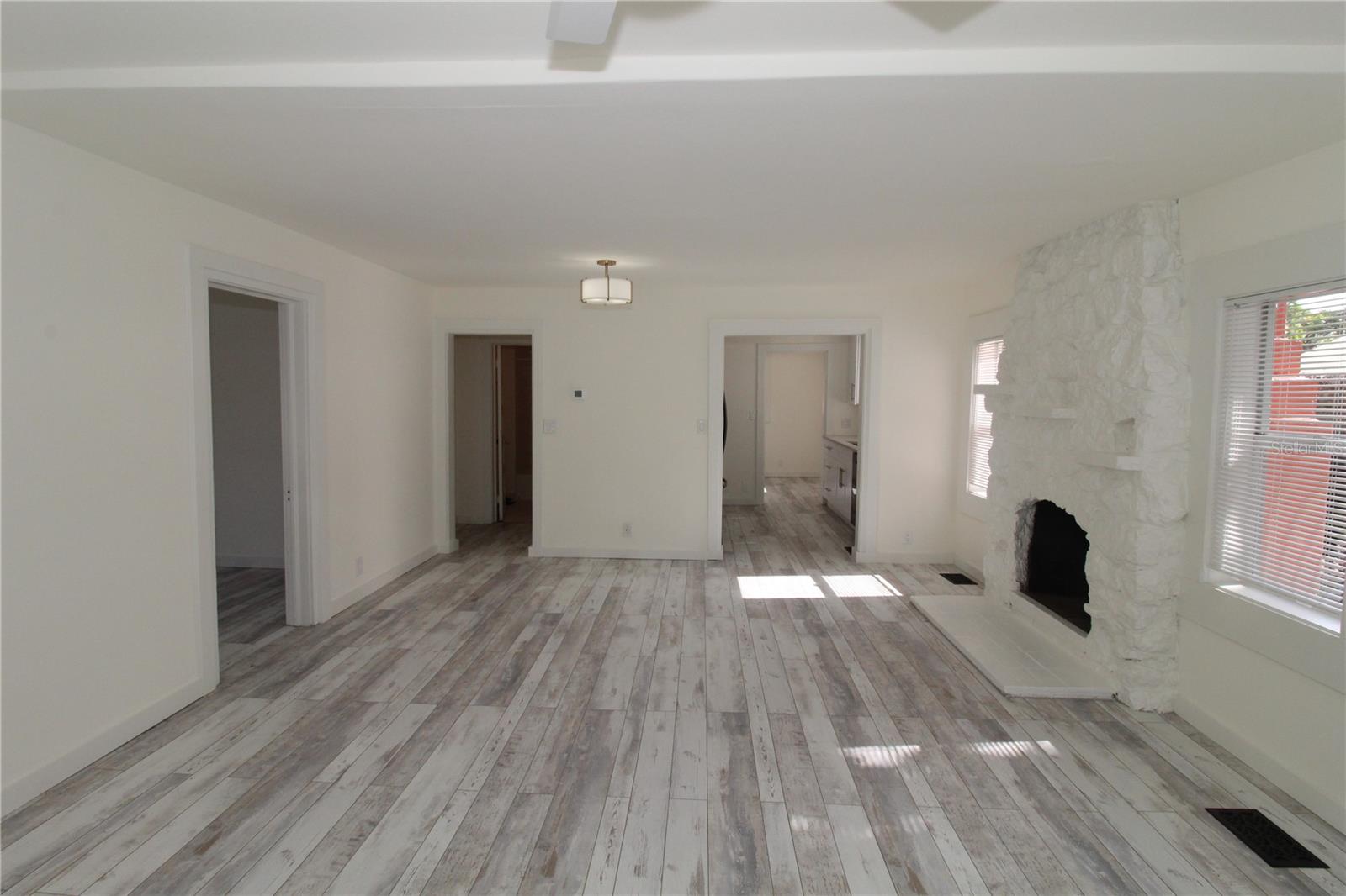 Image 4 of 29 For 5235 Calle De Costa Rica