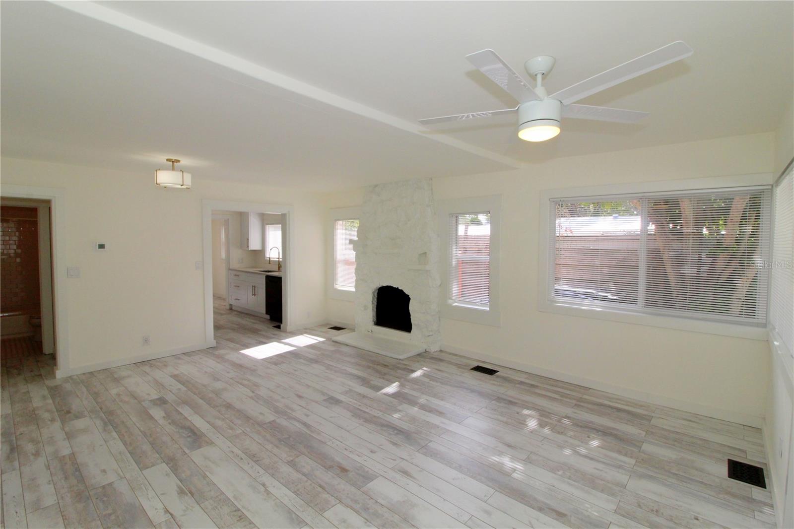 Image 5 of 29 For 5235 Calle De Costa Rica