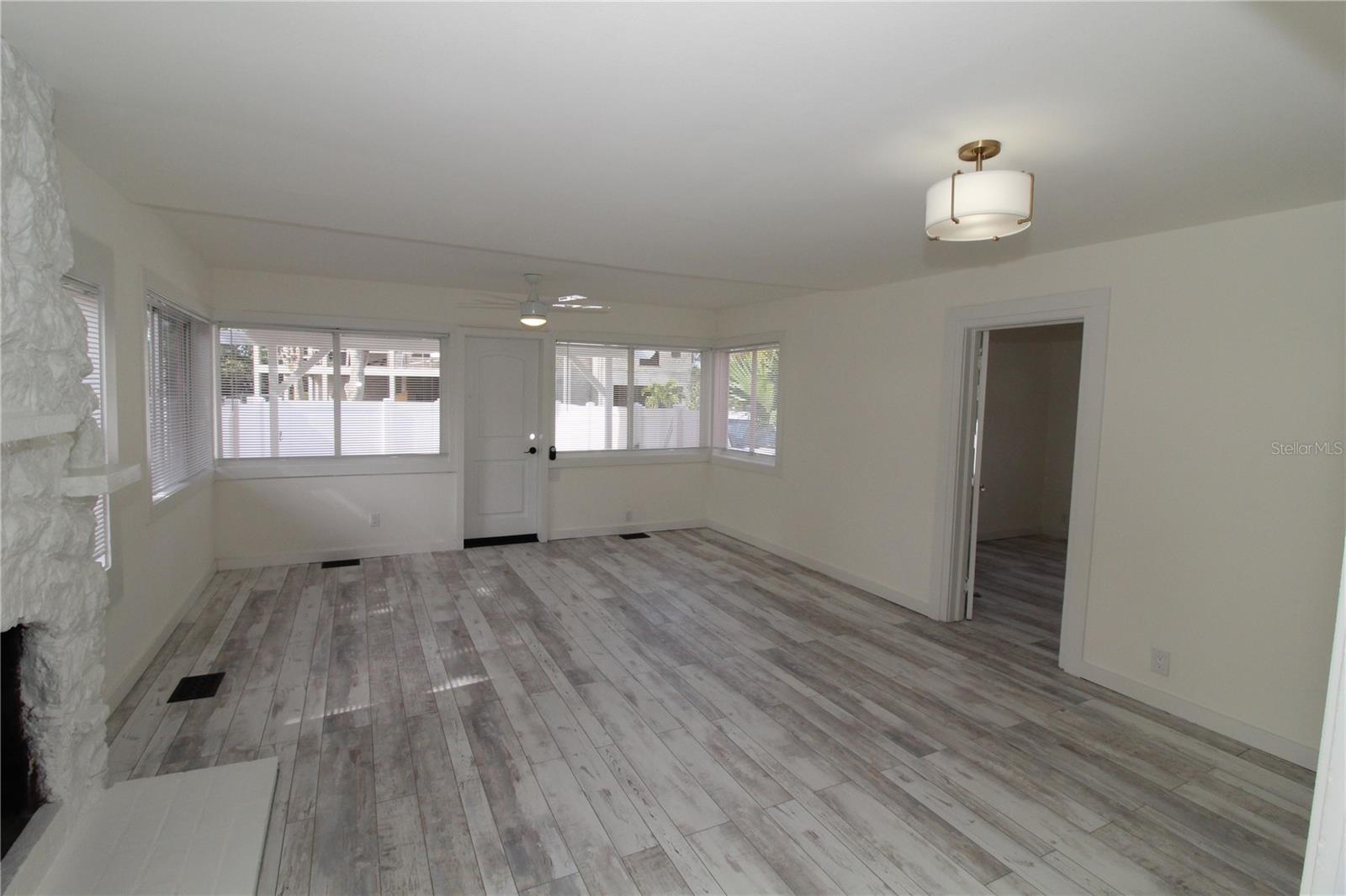 Image 6 of 29 For 5235 Calle De Costa Rica