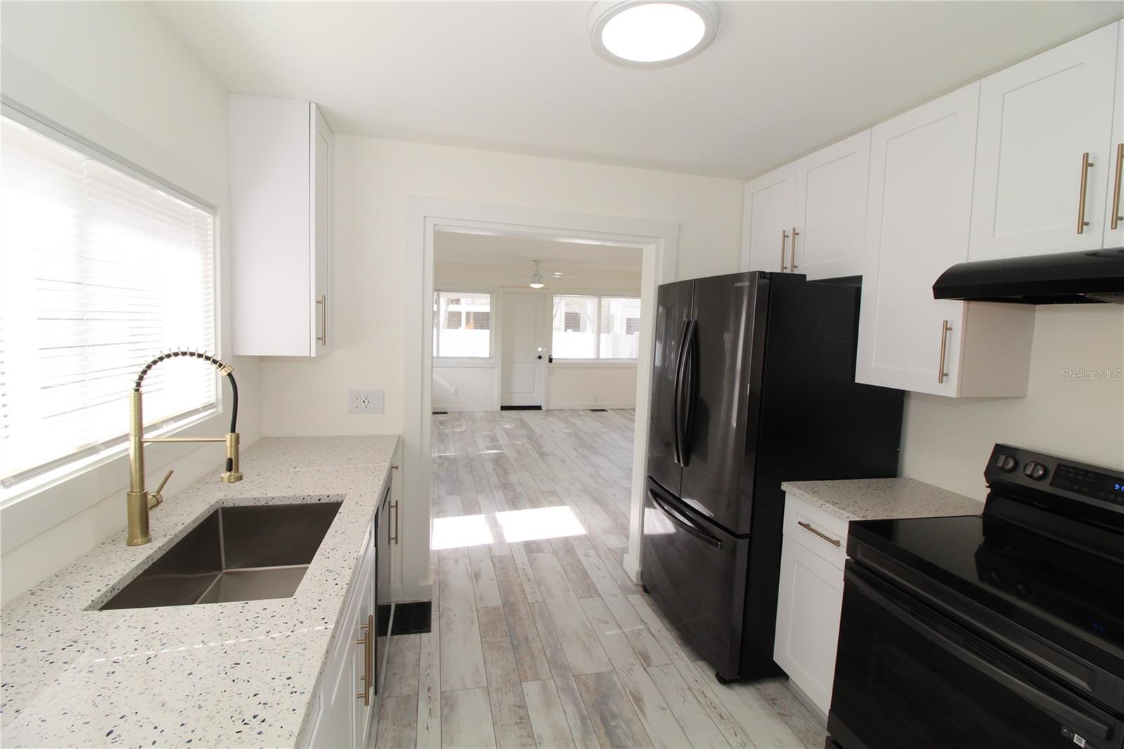 Image 9 of 29 For 5235 Calle De Costa Rica