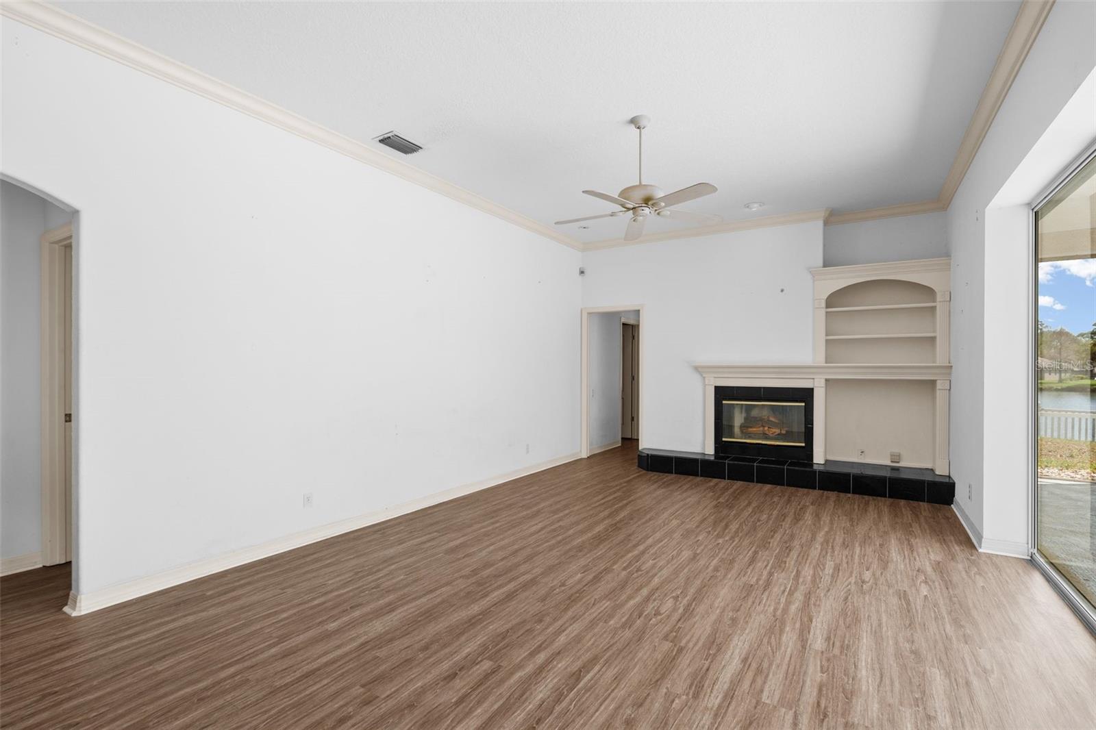 Image 26 of 73 For 11105 28th Street Circle E