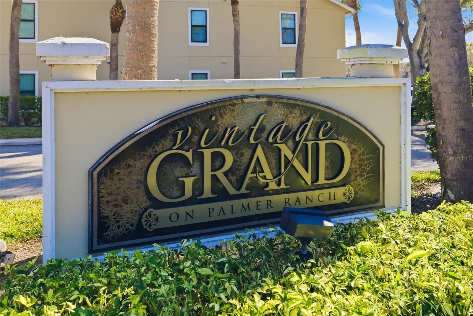 Image 39 of 53 For 4053 Crockers Lake Boulevard 22