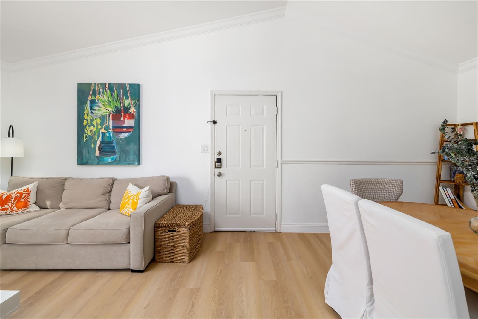 Image 6 of 53 For 4053 Crockers Lake Boulevard 22