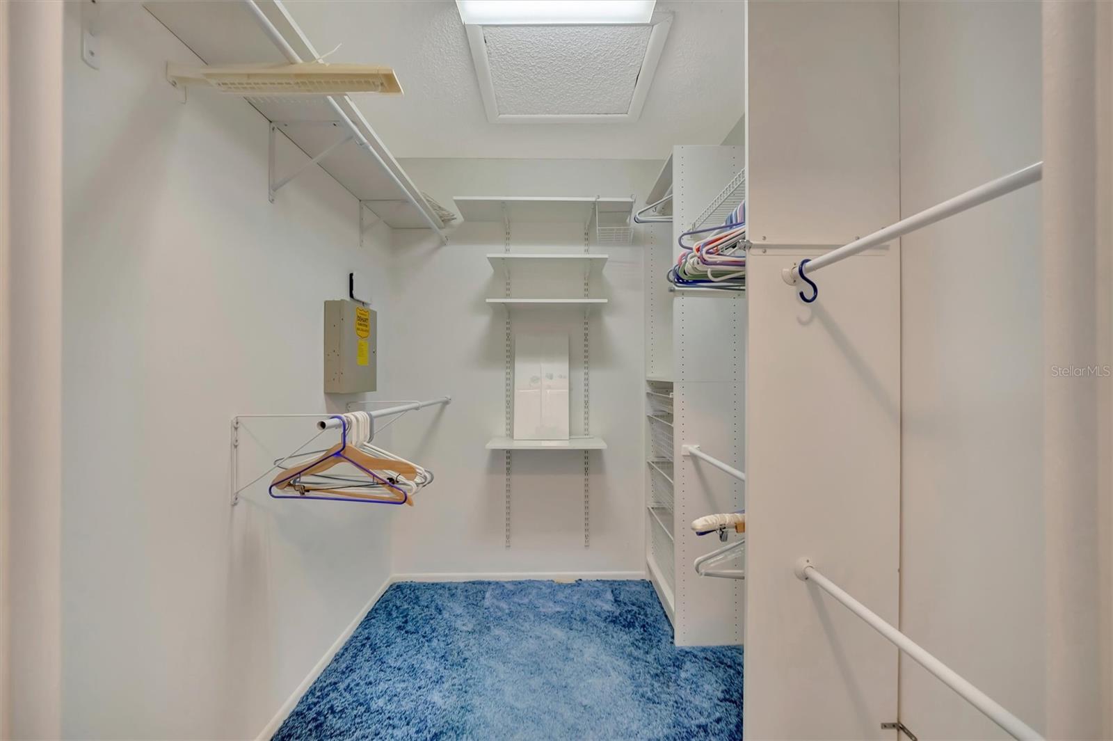 Image 12 of 40 For 4859 Greencroft Road