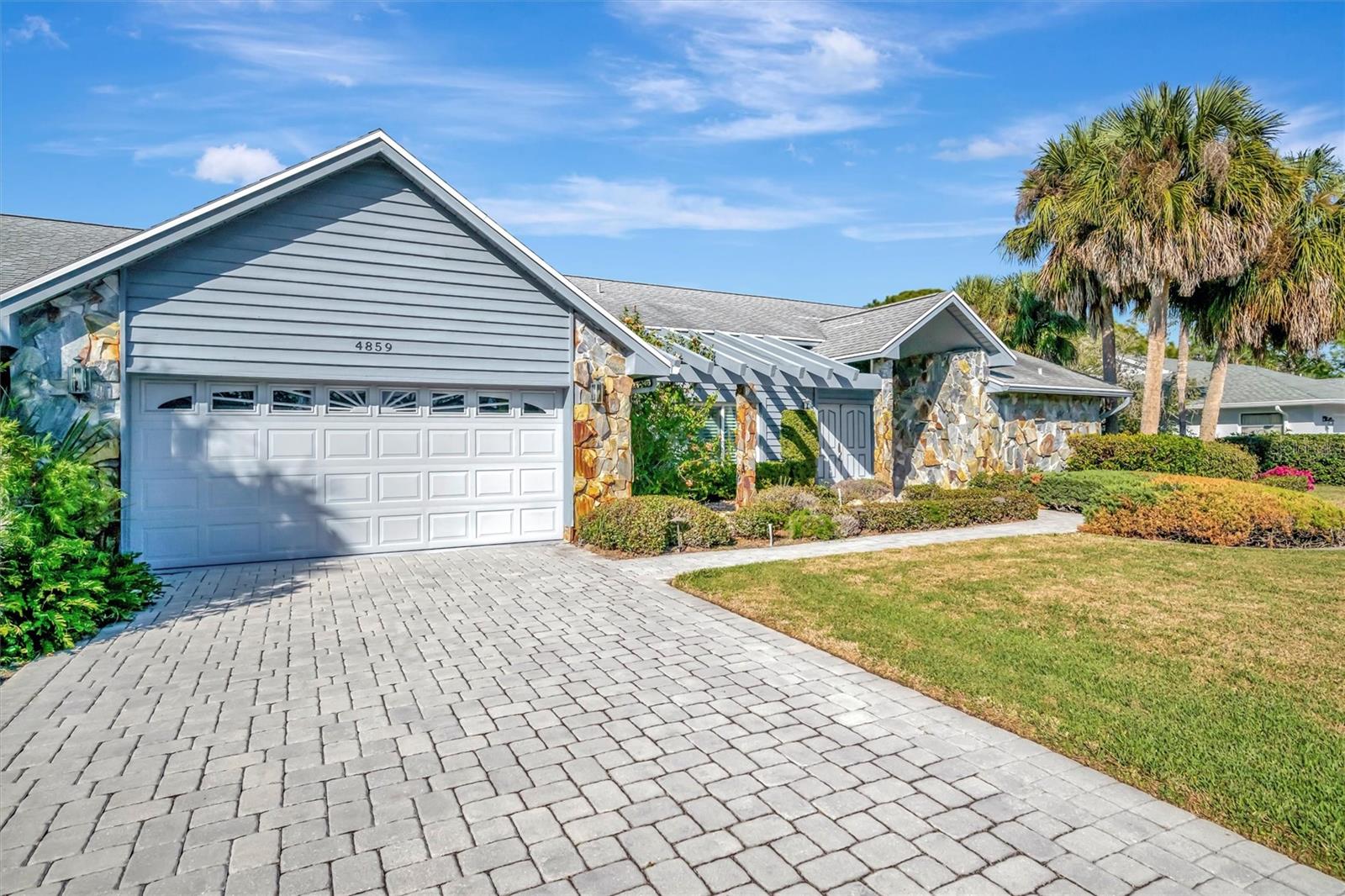 Image 2 of 40 For 4859 Greencroft Road