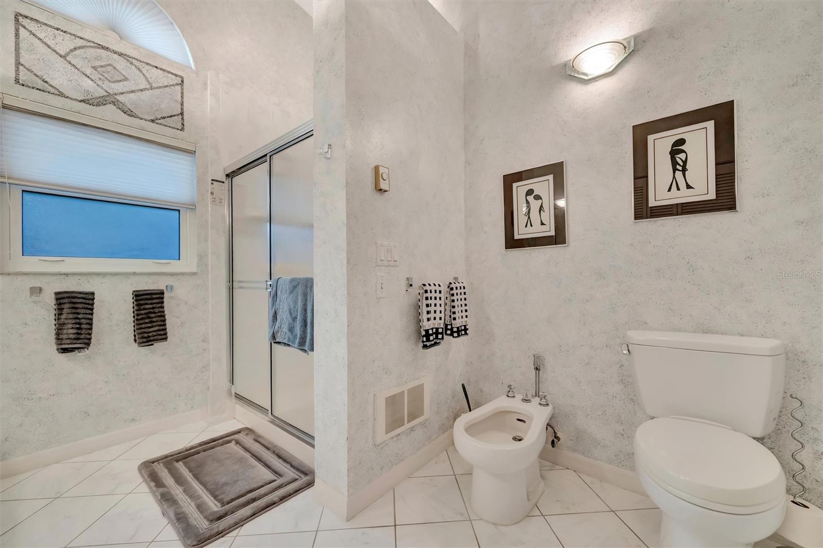 Image 31 of 40 For 4859 Greencroft Road