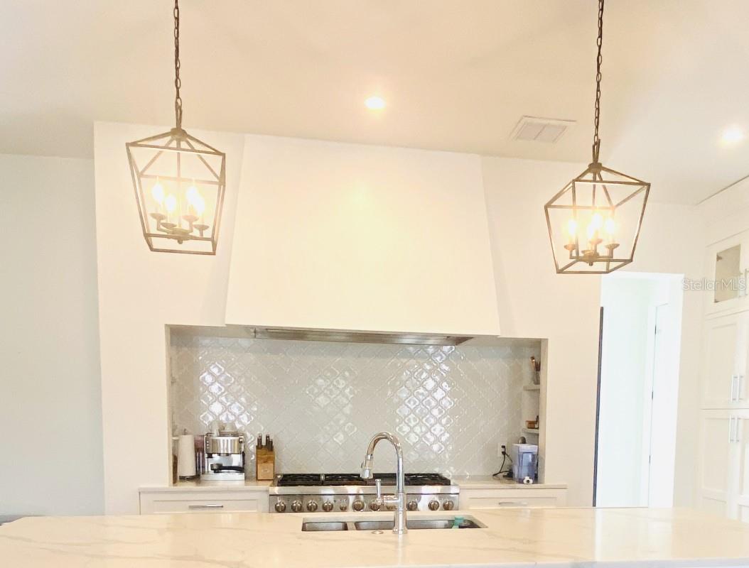 Image 18 of 27 For 1234 Ivanhoe Boulevard