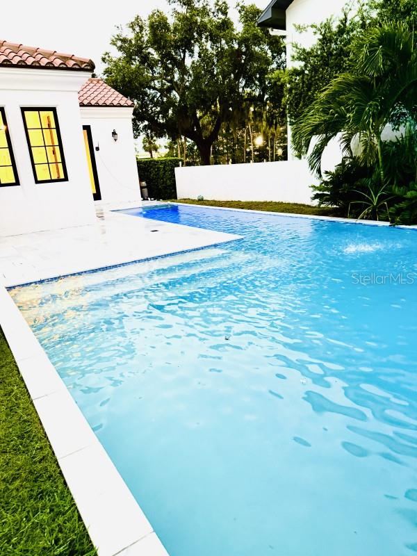 Image 21 of 27 For 1234 Ivanhoe Boulevard