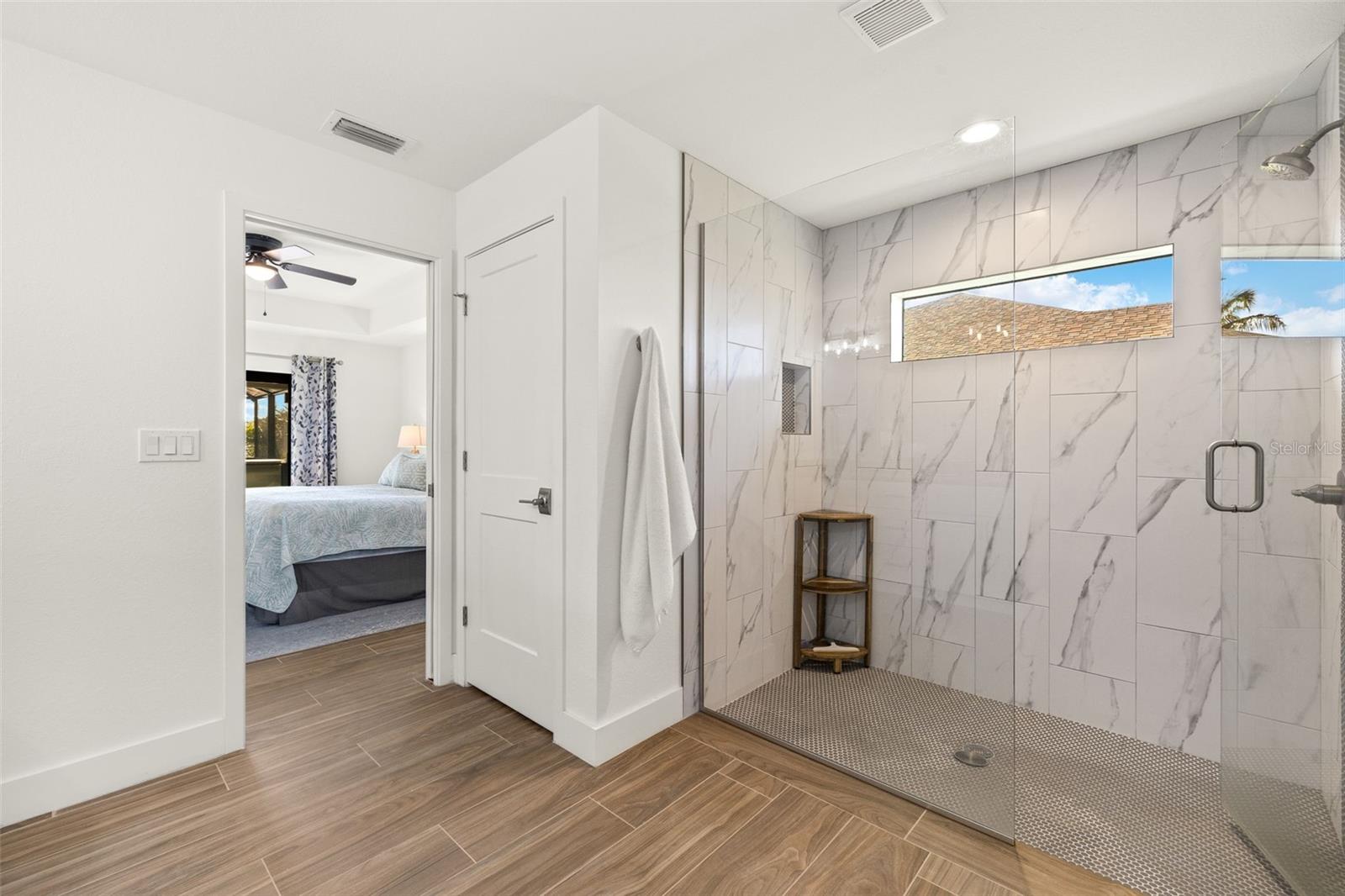 Image 24 of 37 For 25 14th Avenue