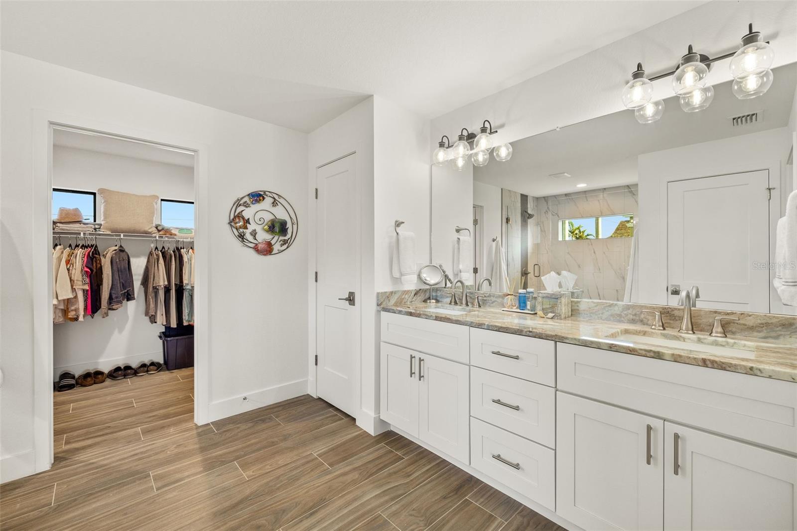 Image 26 of 37 For 25 14th Avenue