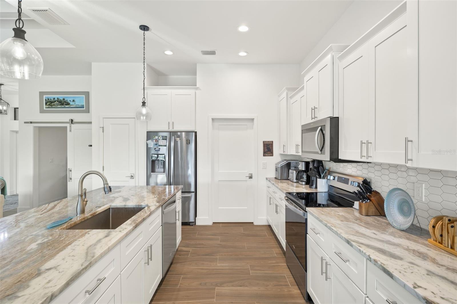 Image 5 of 37 For 25 14th Avenue