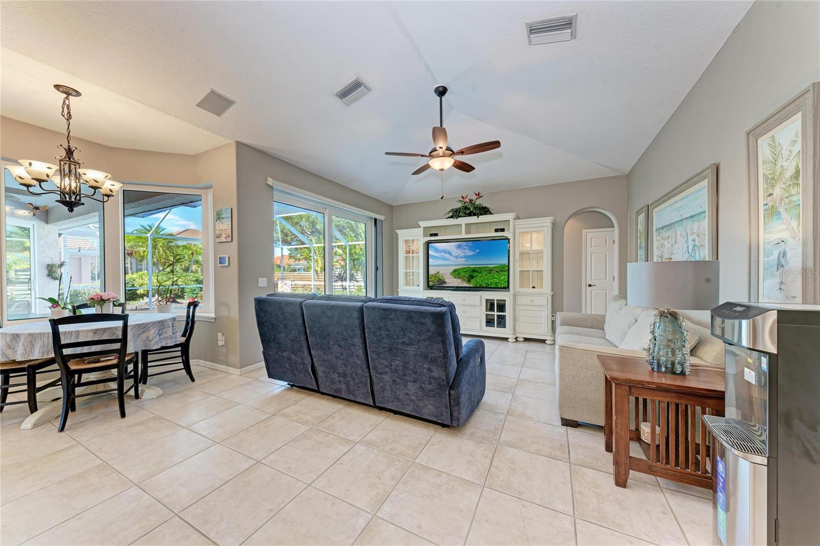 Image 14 of 50 For 4465 Mcintosh Lake Avenue