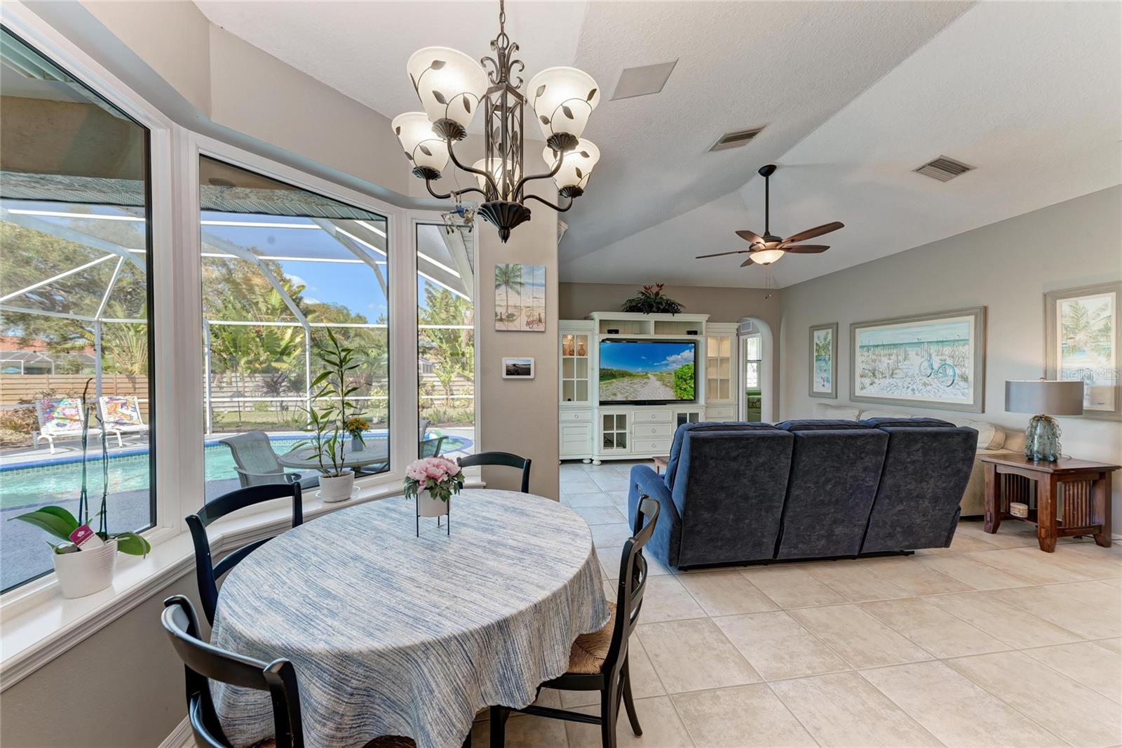 Image 22 of 50 For 4465 Mcintosh Lake Avenue