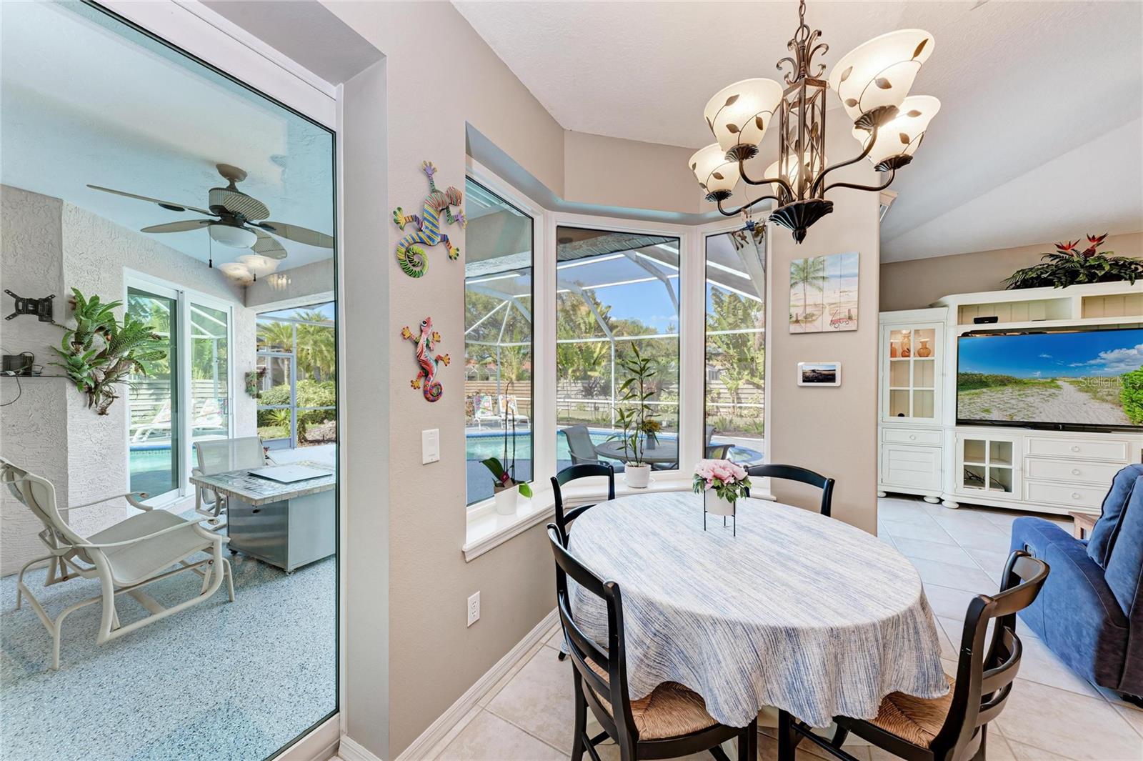 Image 23 of 50 For 4465 Mcintosh Lake Avenue