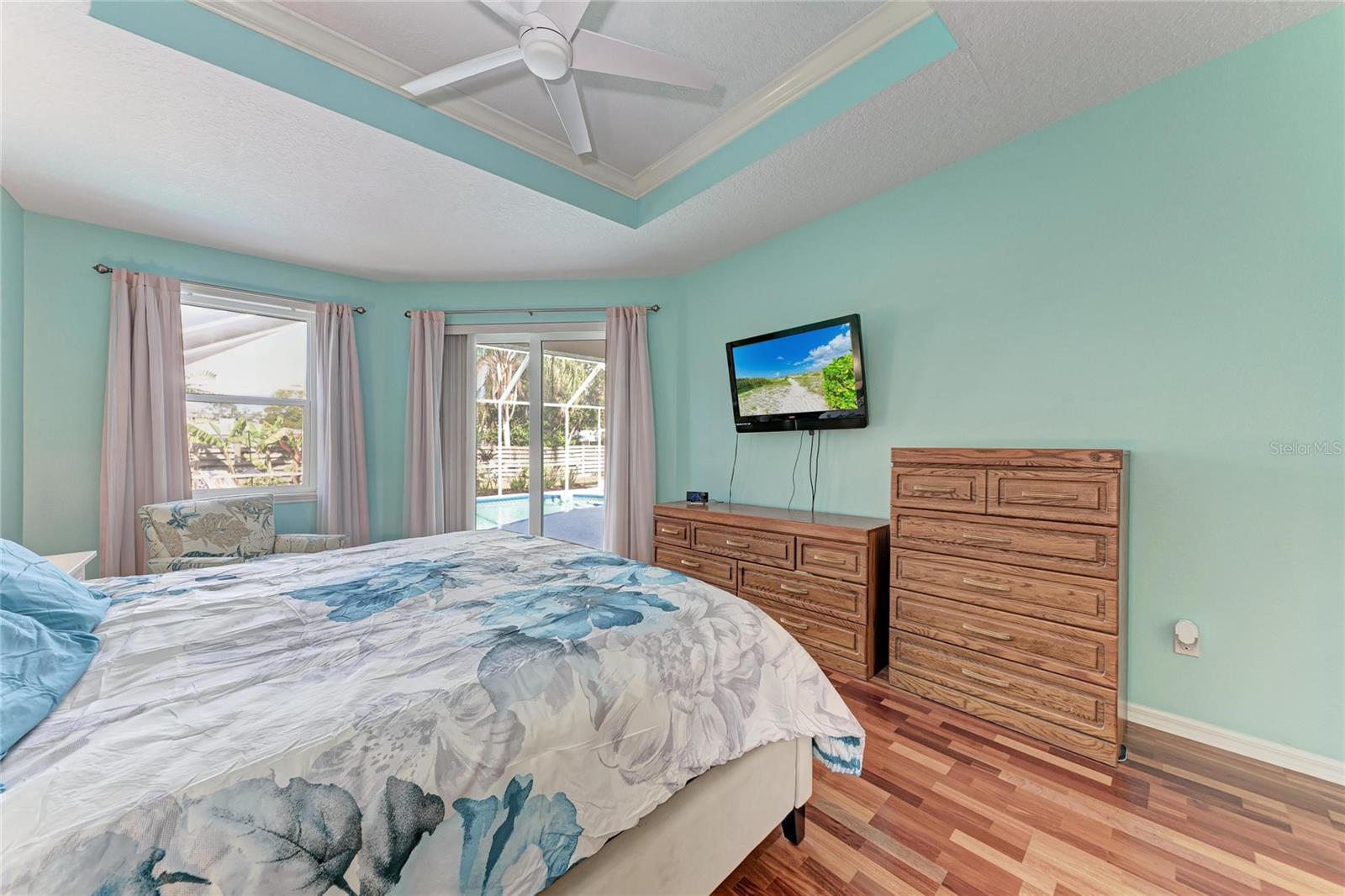 Image 27 of 50 For 4465 Mcintosh Lake Avenue