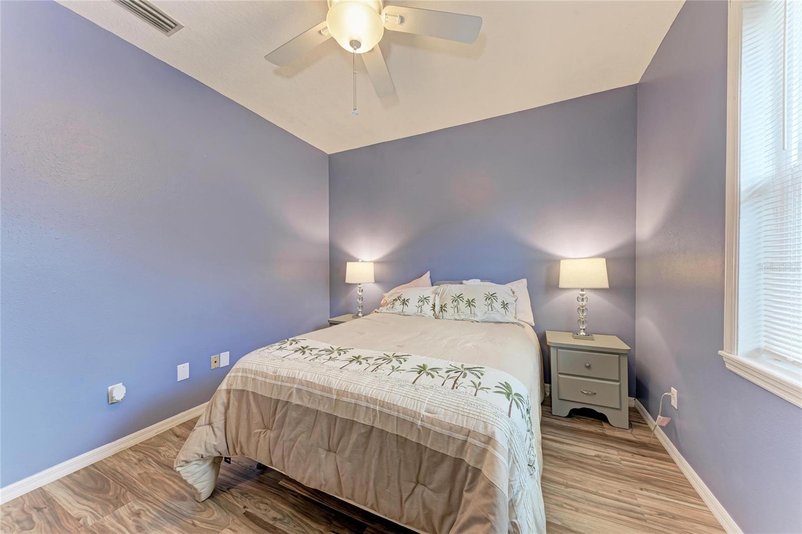 Image 40 of 50 For 4465 Mcintosh Lake Avenue