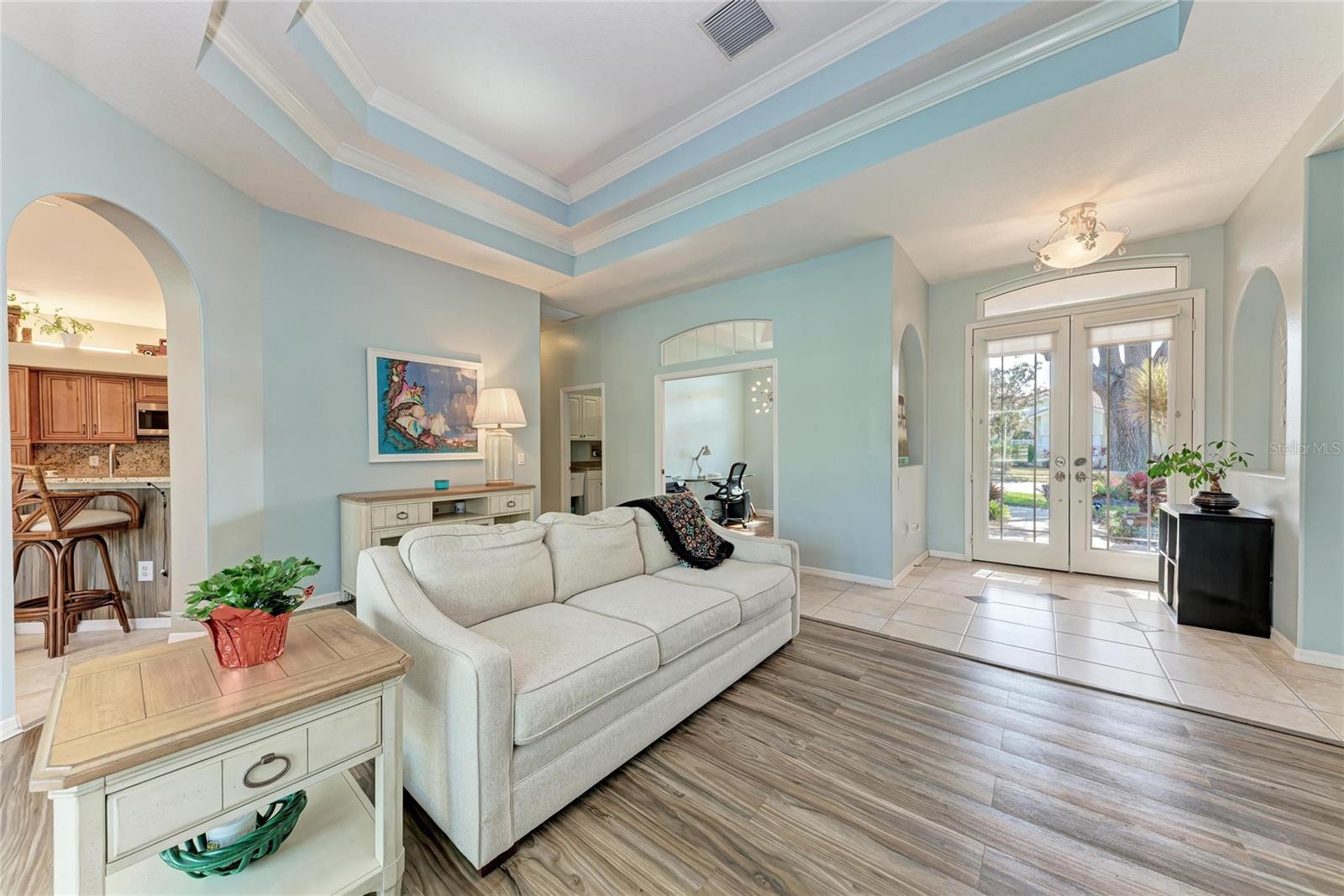 Image 8 of 50 For 4465 Mcintosh Lake Avenue