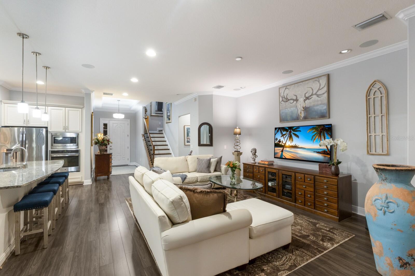 Image 12 of 58 For 1856 Hyde Park Street