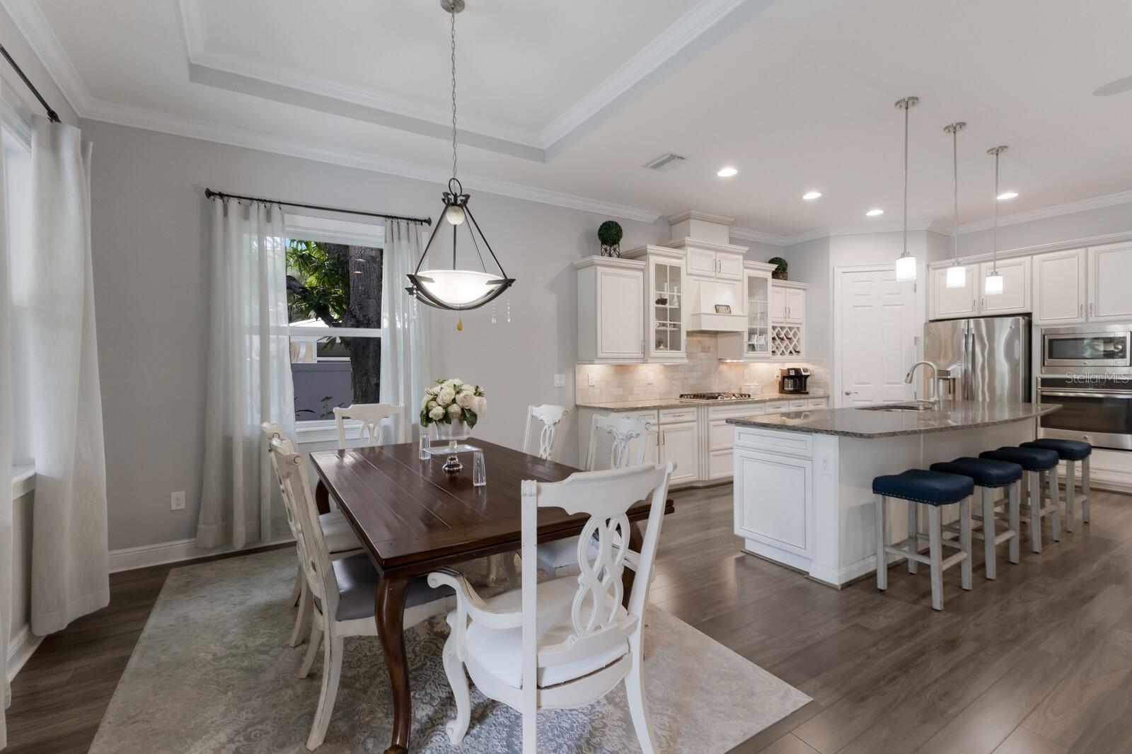 Image 13 of 58 For 1856 Hyde Park Street