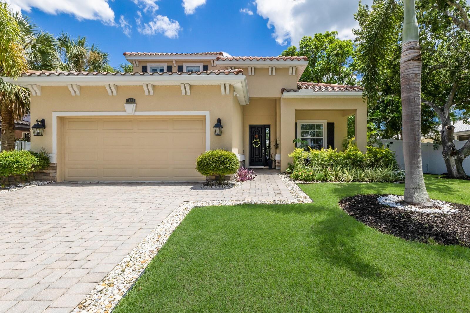 Image 2 of 58 For 1856 Hyde Park Street