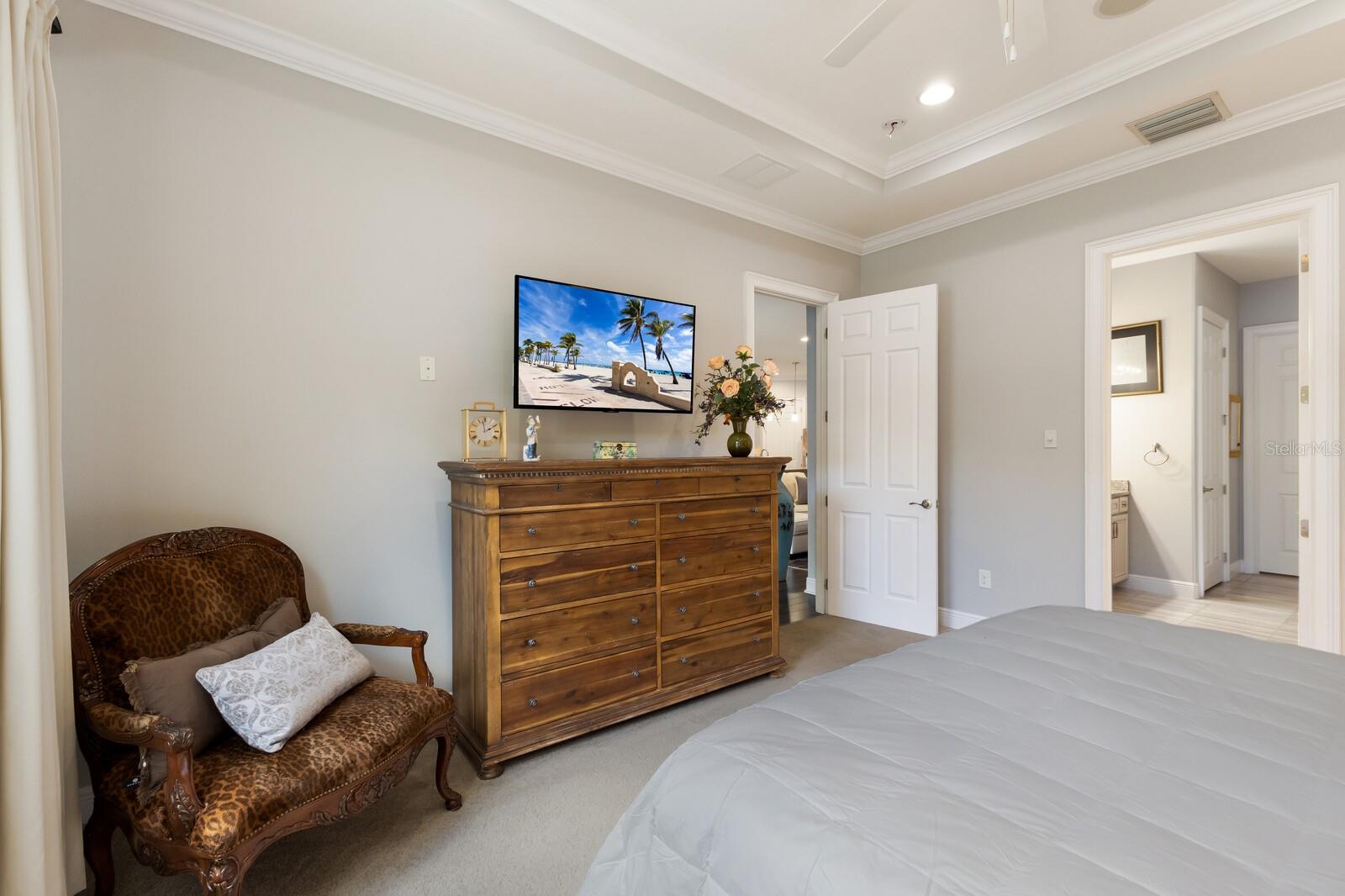 Image 21 of 58 For 1856 Hyde Park Street