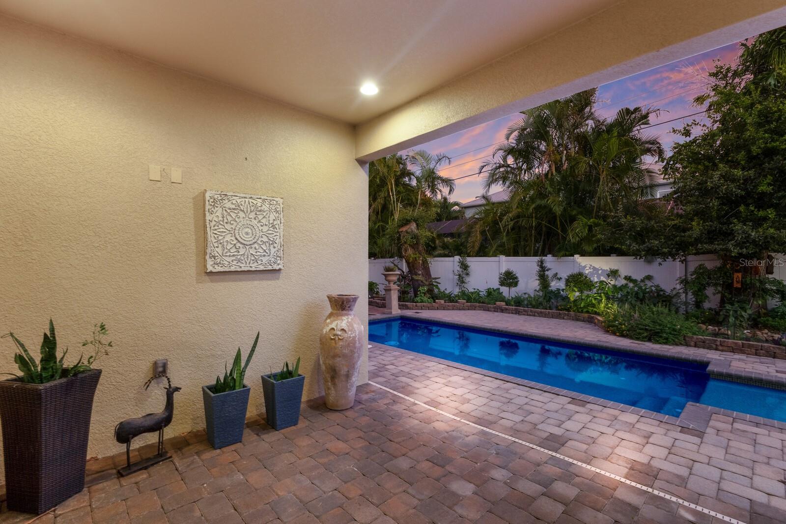 Image 33 of 58 For 1856 Hyde Park Street