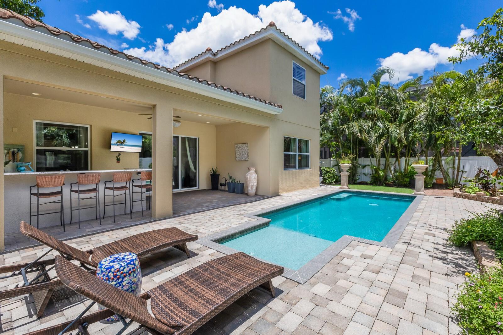 Image 38 of 58 For 1856 Hyde Park Street