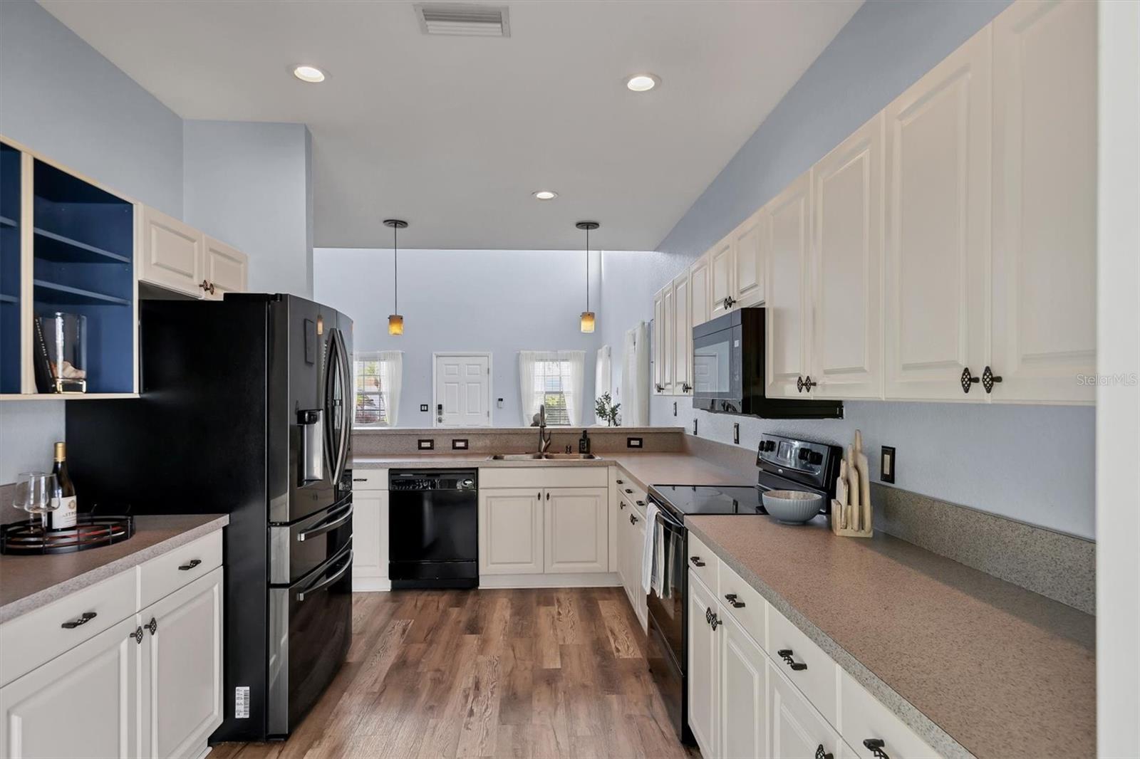 Image 14 of 41 For 2318 29th Avenue E