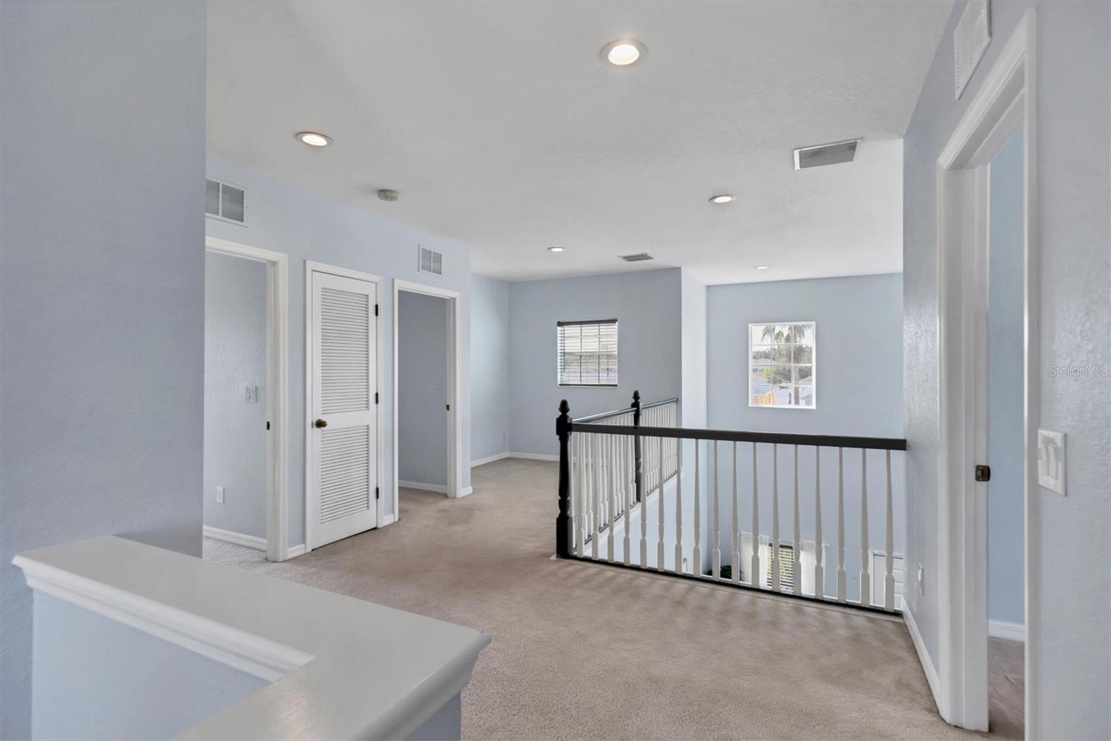 Image 22 of 41 For 2318 29th Avenue E