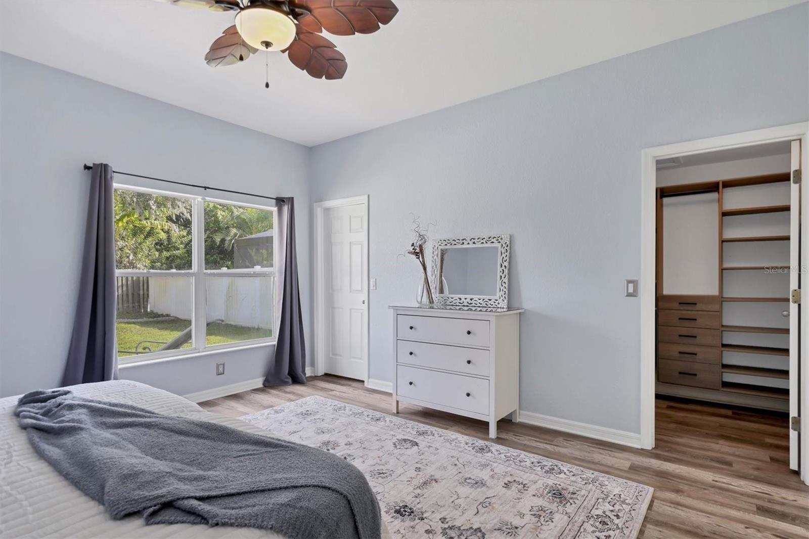 Image 24 of 41 For 2318 29th Avenue E