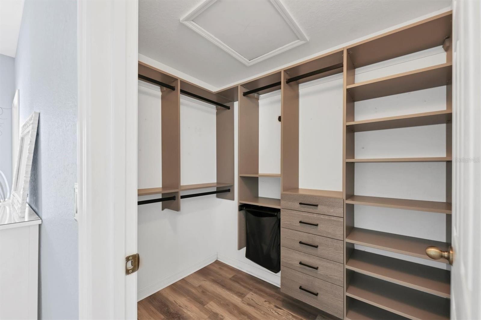 Image 25 of 41 For 2318 29th Avenue E