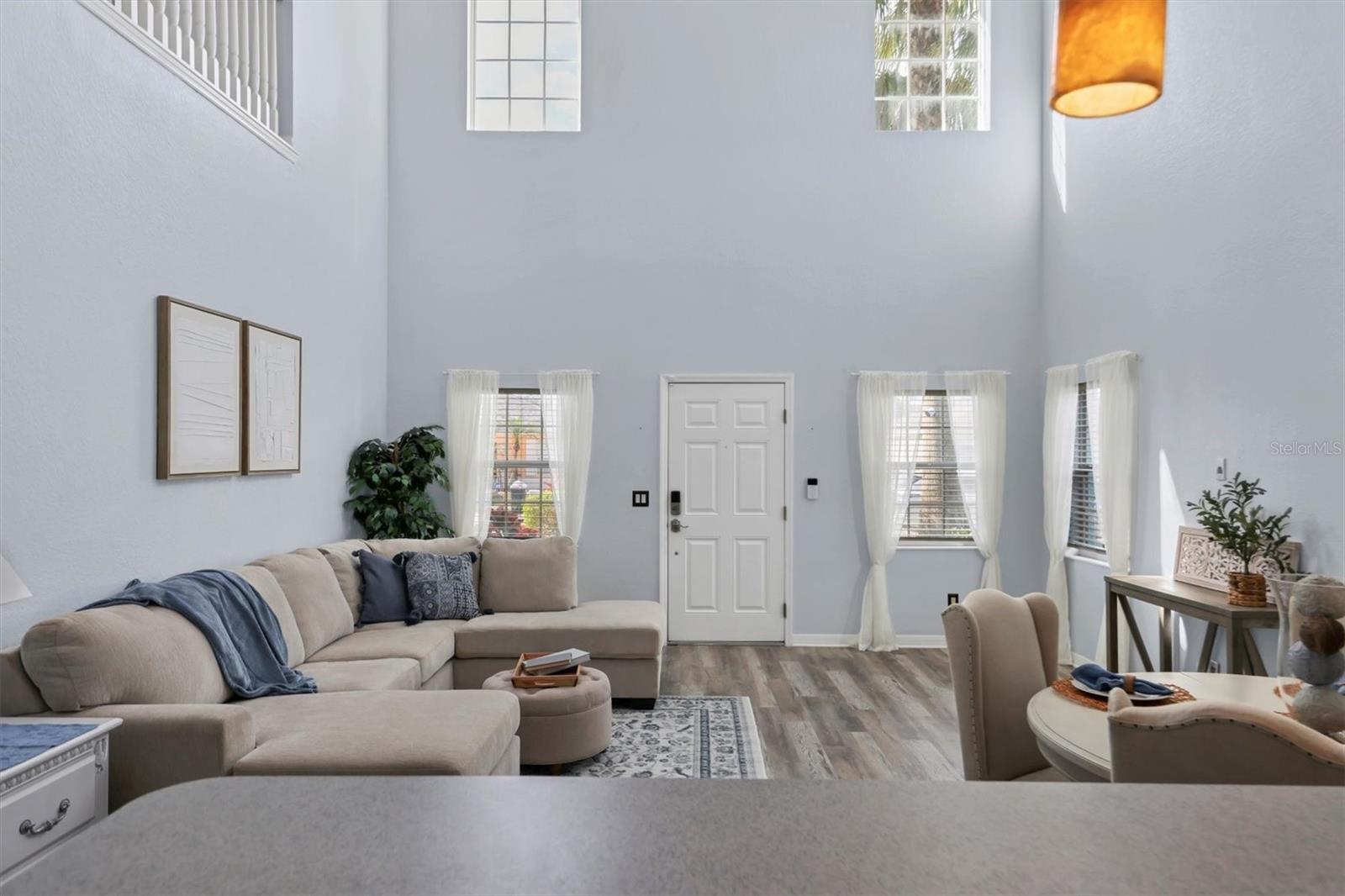 Image 6 of 41 For 2318 29th Avenue E