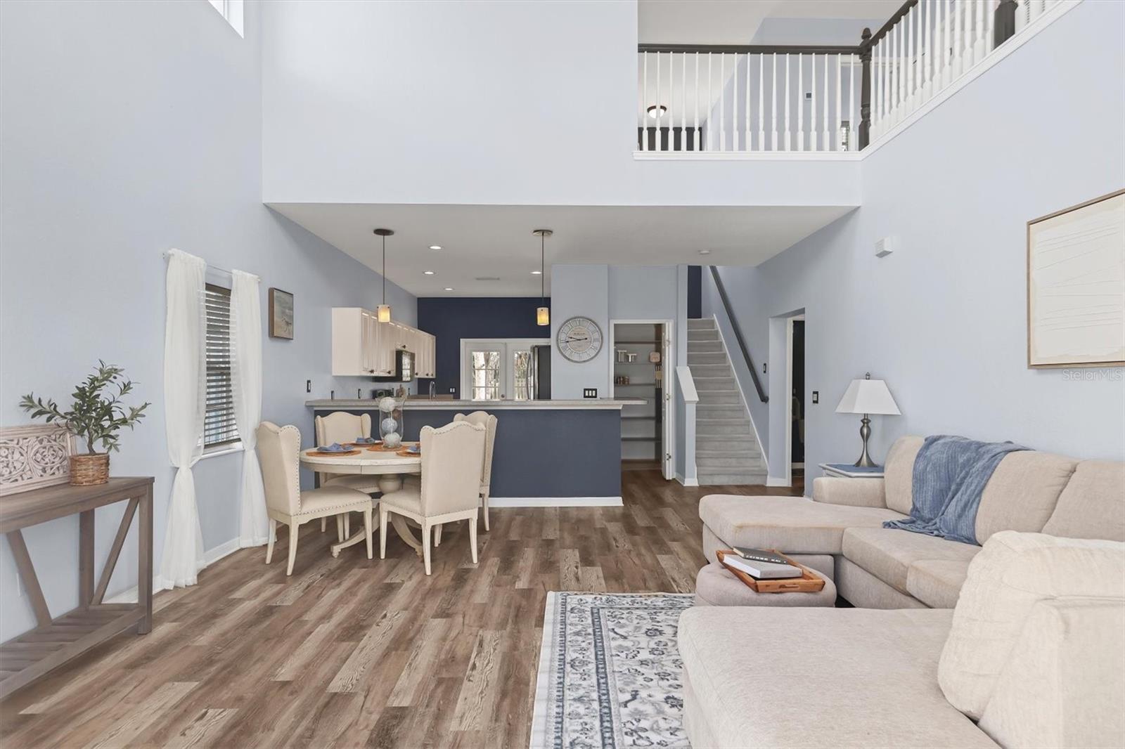 Image 8 of 41 For 2318 29th Avenue E