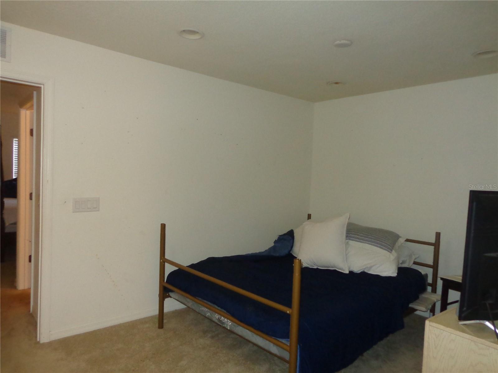 Image 10 of 13 For 257 Cape Harbour Loop 104