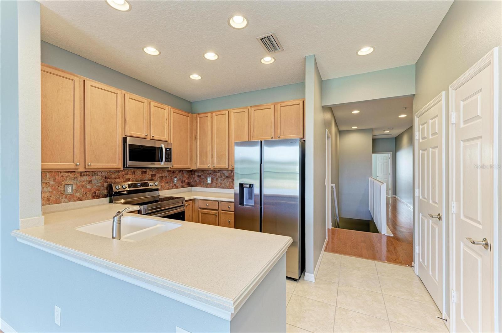 Image 10 of 44 For 7230 Hamilton Road 297