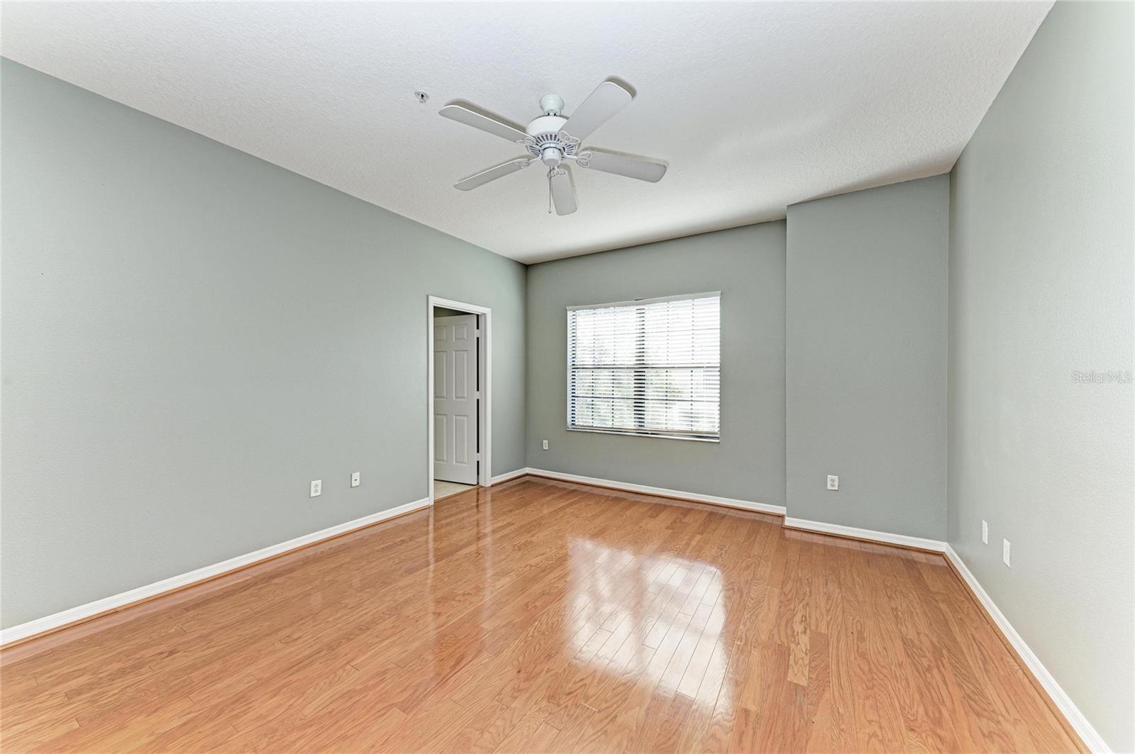 Image 17 of 44 For 7230 Hamilton Road 297