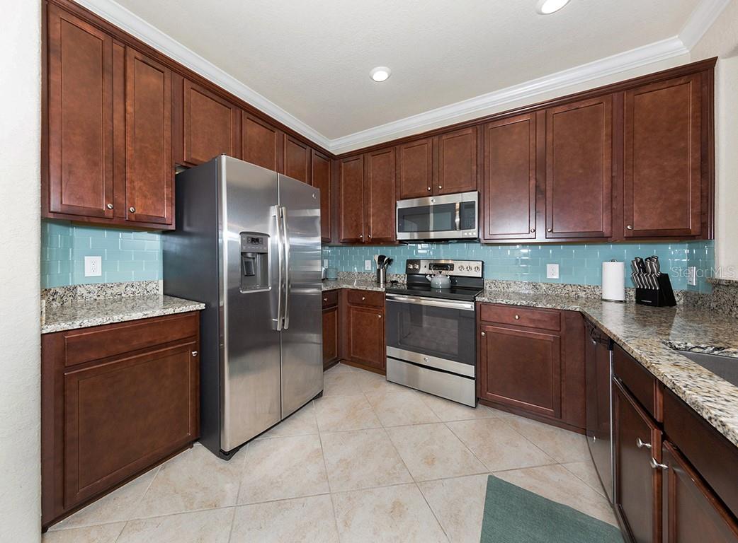 Image 5 of 50 For 20169 Lagente Circle