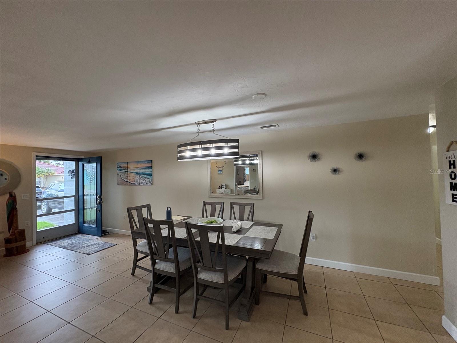 Image 8 of 27 For 3319 Shamrock Drive