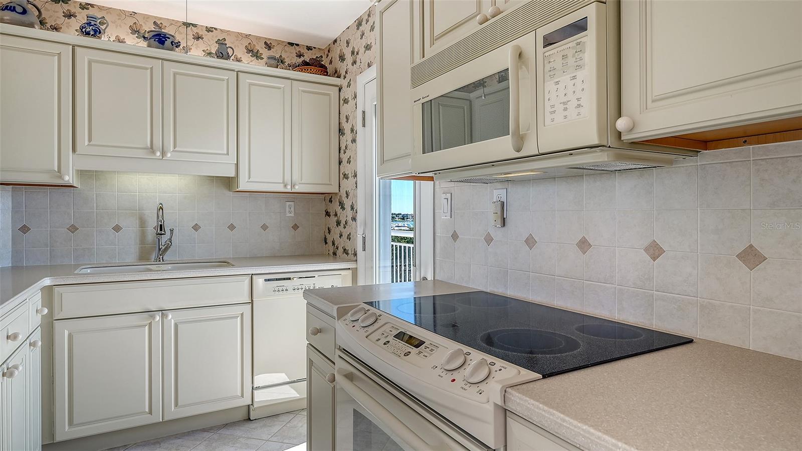 Image 19 of 45 For 777 John Ringling Boulevard 32