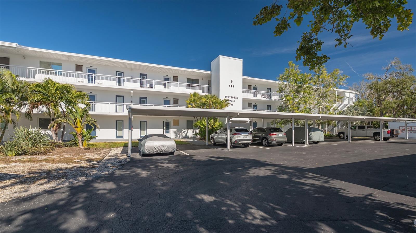 Image 33 of 45 For 777 John Ringling Boulevard 32